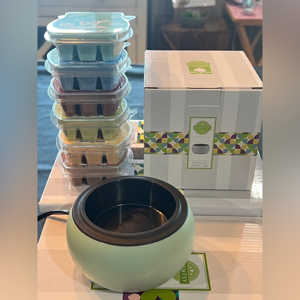 Scentsy Sage Wax Warmer Set